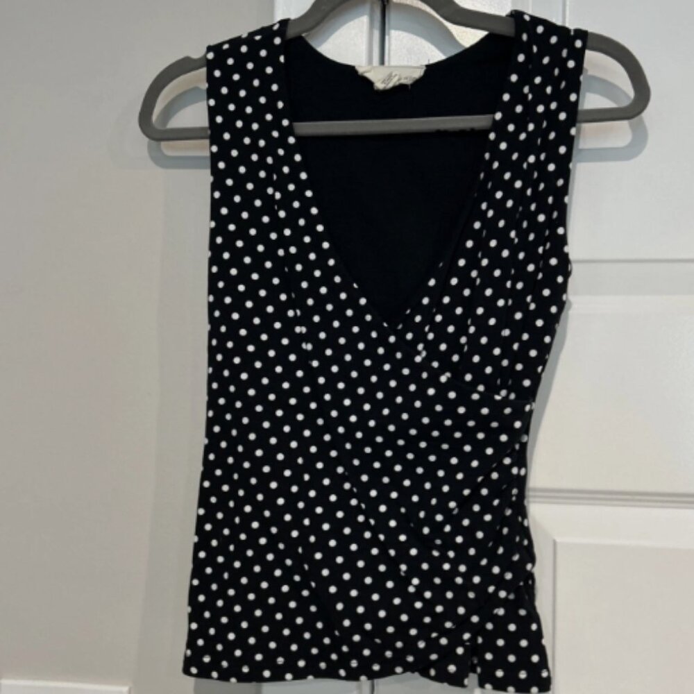 Women's Polka Dot V Neck By Design Size Small